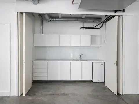 Oficina en Alquiler con 1 cochera