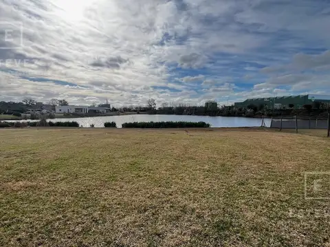 Terreno en Venta de 856,0 m2