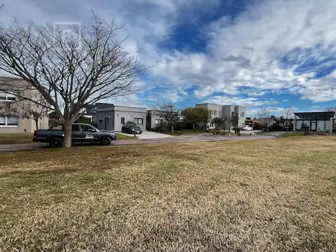 Lote a la laguna en venta, Barrio Norte, El Cantón, Escobar