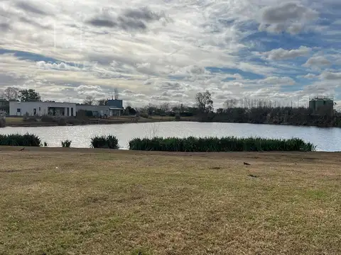 Lote a la laguna en venta, Barrio Norte, El Cantón, Escobar