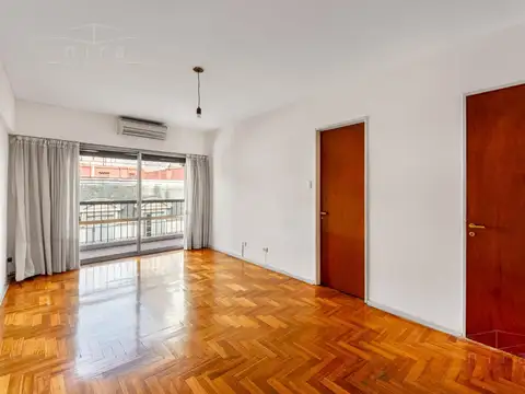 Recoleta Peña  2500  3 amb con balcon luminoso piso 7