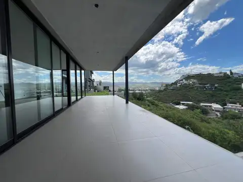 COUNTRY LA CUESTA  CASA A ESTRENAR EN VENTA 