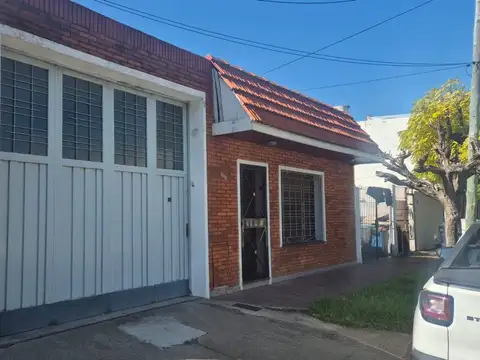 Depto Tipo Casa 5 ambientes con 1 baño