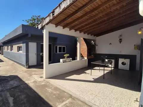 Depto Tipo Casa en Venta con 5 cocheras