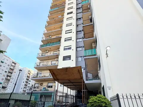 Gualeguaychú 1800, Piso 1