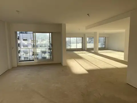 Oficina moderna con balcón – 243 m² a estrenar en Recoleta