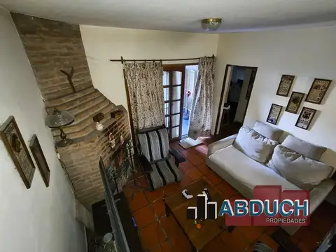 Casa 6 ambientes con 4 baños