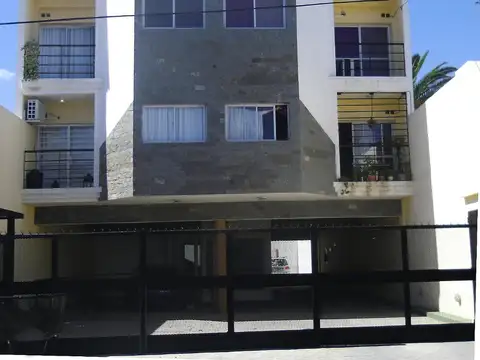 2 amb balcon ,terraza y cochera