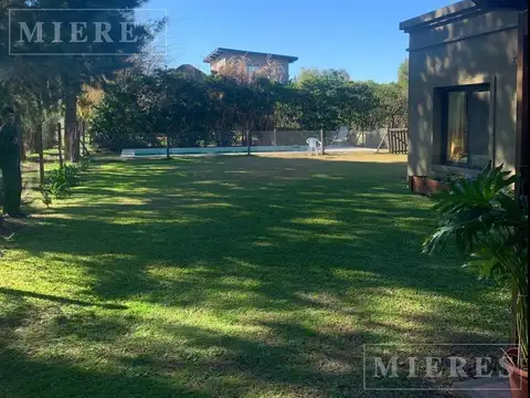 Casa 5 ambientes con 2 baños