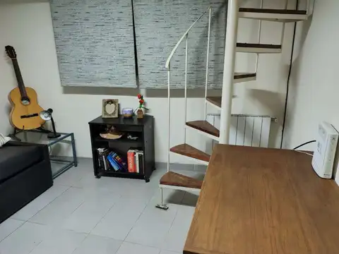Depto Tipo Casa en Venta de 3 ambientes