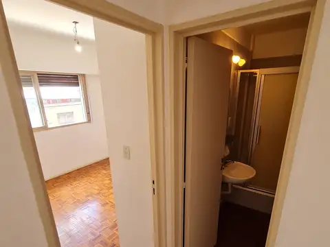 2 Amb Gral Peron 2049 8a Al Frente Vista Panoramica ( Barrio: Congreso)