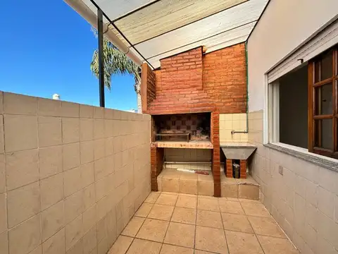 Depto Tipo Casa en Venta en Ramos Mejia, USD 52.000