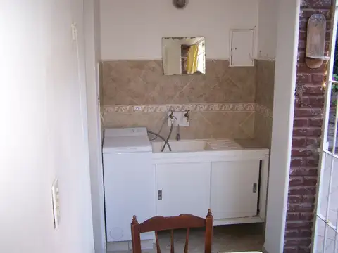 Casa 4 ambientes con 1 baño