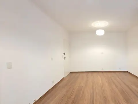 Departamento en Alquiler en Barrio Parque, $ 950.000