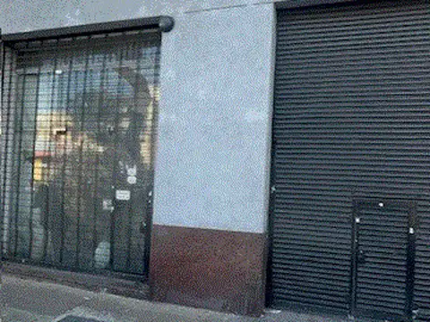 Galpon en Alquiler en Pompeya, $ 4.800.000