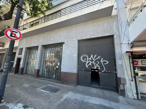 Galpón / Depósito 540 m² con Local sobre Av. Sáenz –  (Mix 4)