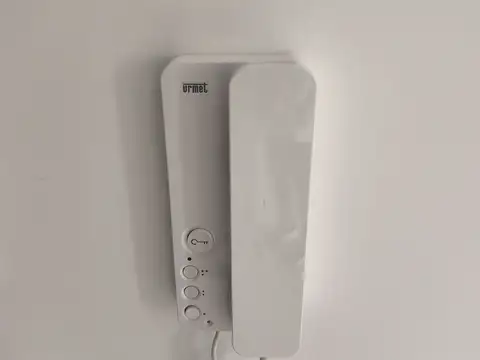 España 100, Piso 2
