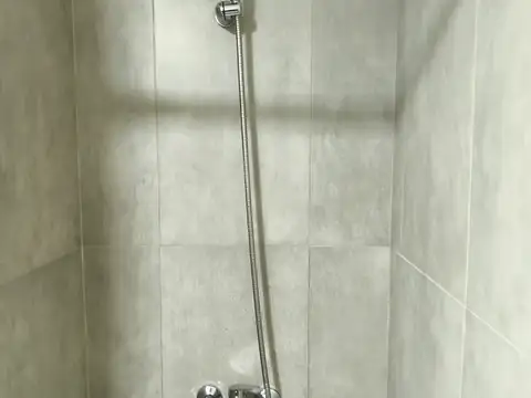DEPARTAMENTO 2 AMBIENTES A ESTRENAR EN ALQUILER – BALCÓN Y AMENITIES ESPAÑA 136 – PISO 2° “E” – AVELLANEDA CENTRO