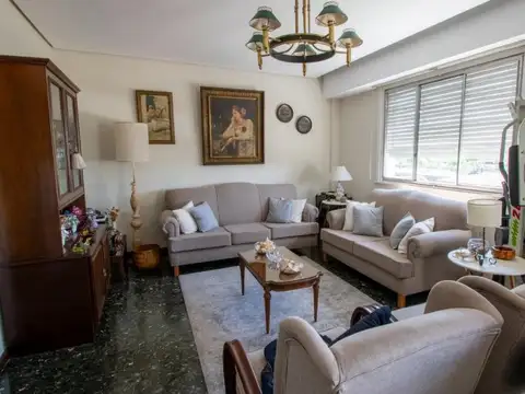 Yerbal 5200, Piso 5