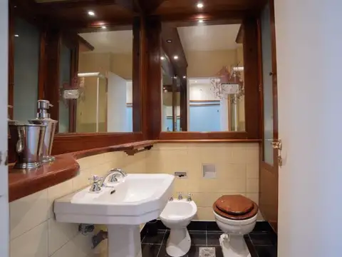 Departamento 5 ambientes con 3 baños