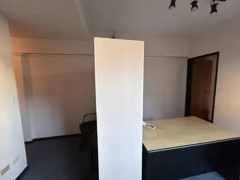 San Nicolas -  Oficina Apta Vivienda con Excelente Ubicación a Metros de Tribunales con Seg. 24hs