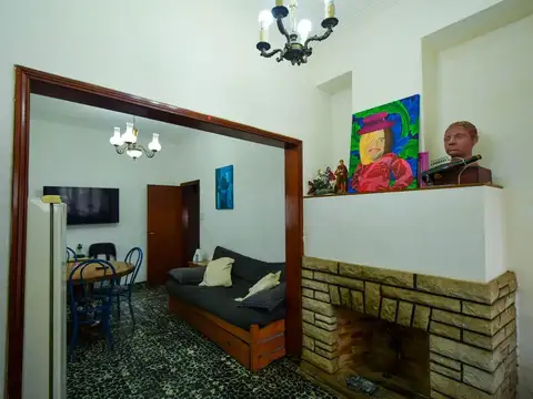 VENTA CASA 3 AMB. CON PATIO + DEPTO 2 AMB