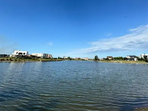 Venta de lote a la laguna - SAN SEBASTIAN AR4EA 10