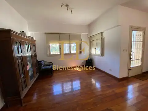 Casa 6 ambientes con 3 baños