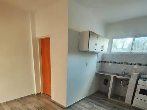 Departamento en Alquiler en Villa Ballester, $ 570.000