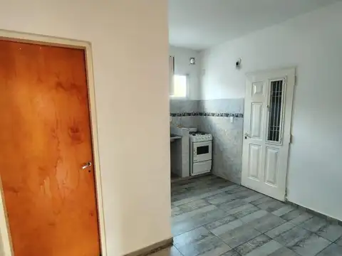 departamento de 2 ambientes en el centro de villa ballester