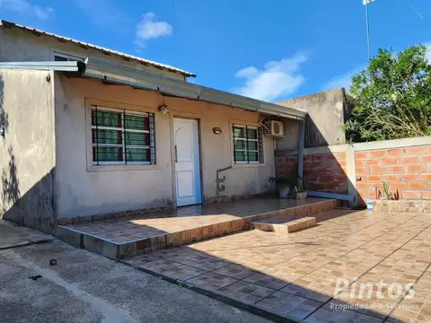 Saavedra (e/ Moreno y Entre Ríos)