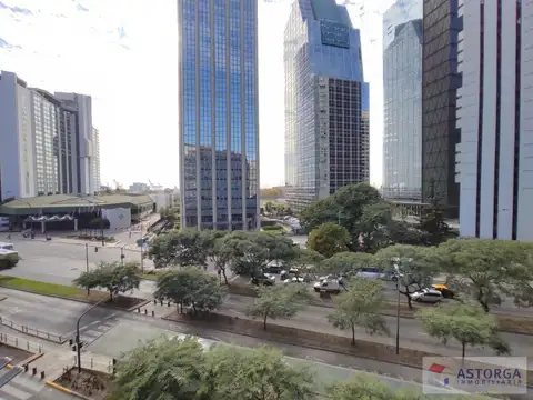 Excelente piso de oficinas en 4to piso super luminosa, de gran categoría