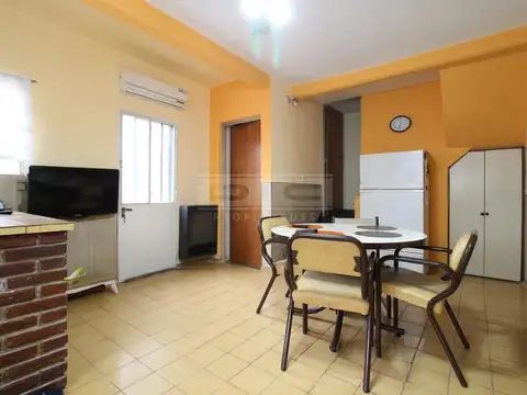 Depto Tipo Casa 5 ambientes con 2 baños