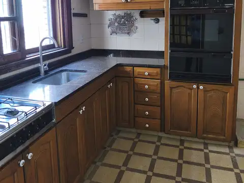 Departamento 3 ambientes t/casa en p. baja con patio, terraza y sin expensas Av Roca 2383 Avellaneda