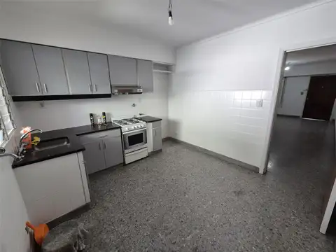 Casa en Alquiler con 1 cochera