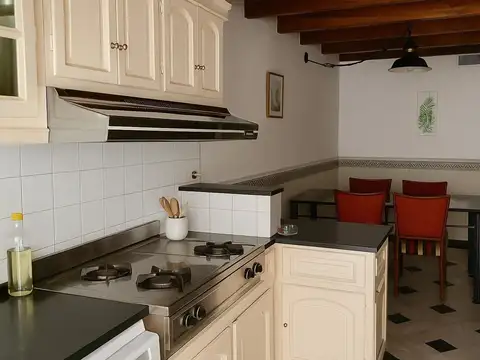 Casa 5 ambientes con 4 baños