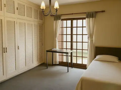 Casa en Venta con 3 cocheras