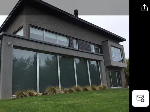 Ruta 82 S/N Frente al lago Gutiérrez |