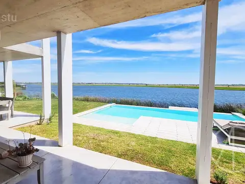 Casa en alquiler temporal al lago en Muelles Puertos Escobar