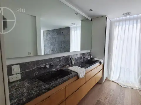 Casa en Alquiler Temporal en Puertos - Muelles, USD 10.500