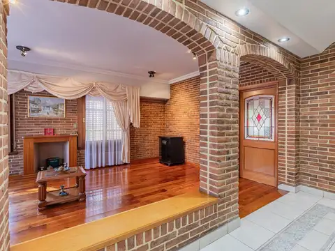 Casa en Venta en Adrogue, USD 790.000