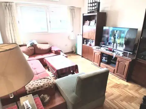 Washington 2800, Piso 4