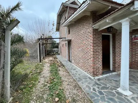Casa en VENTA City Bell Zona Country Estudiantes