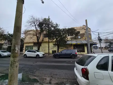 Local en Venta Via Pública
