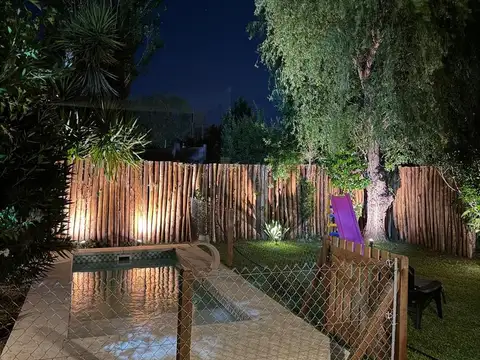 Casa 5 ambientes con 2 baños