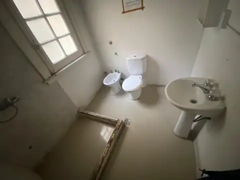 INMOBILIARIA VENDE EDIFICIO ESTILO FRANCES SOBRE PEATONAL