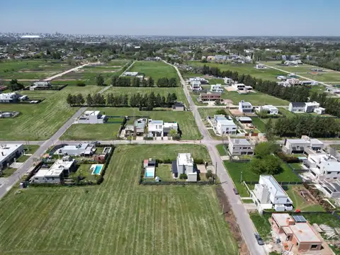 Terreno en Venta 27  mts Fondo