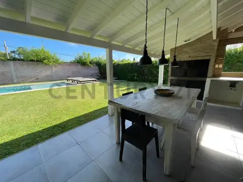 Casa en Alquiler de 3 dormitorios