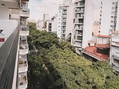 Hermoso departamento sobre boulevard