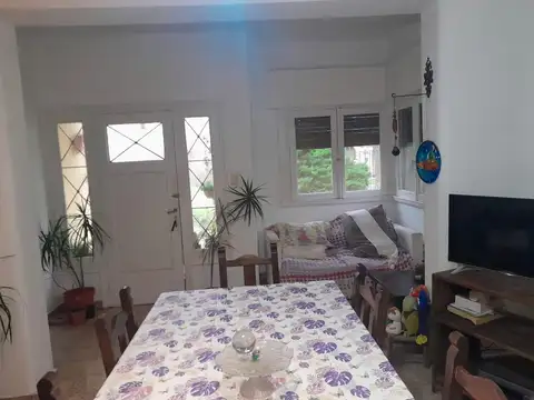 Casa en Venta en Gonnet [Cod: 674]